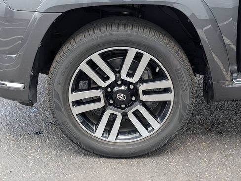 Used 2020 Toyota 4Runner Limited AWD/4WD image 12
