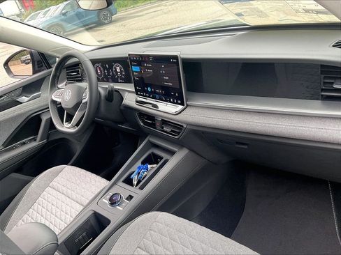 New 2026 Volkswagen Tiguan S AWD/4WD image 10