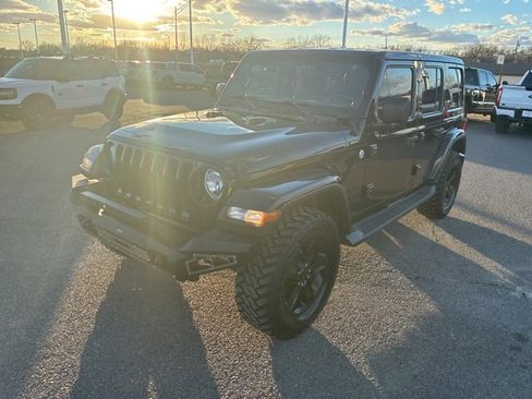 Used 2019 Jeep Wrangler Unlimited Sahara image 1