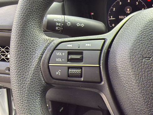 Used 2023 Honda Accord EX image 21