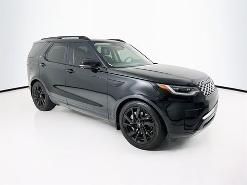 Used 2024 Land Rover Discovery S image 1