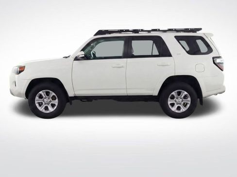 Used 2020 Toyota 4Runner SR5 Premium w/ Moonroof Package image 9