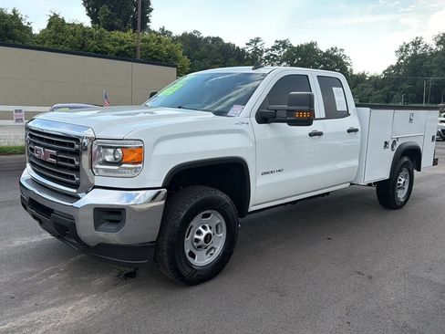 Used 2019 GMC Sierra 2500 4x4 Double Cab w/ Sierra Convenience Package image 2