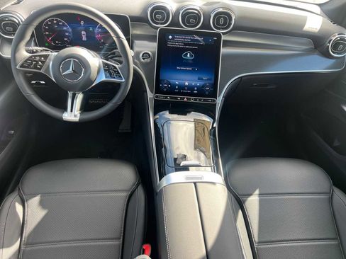 Used 2026 Mercedes-Benz GLC 300 image 29