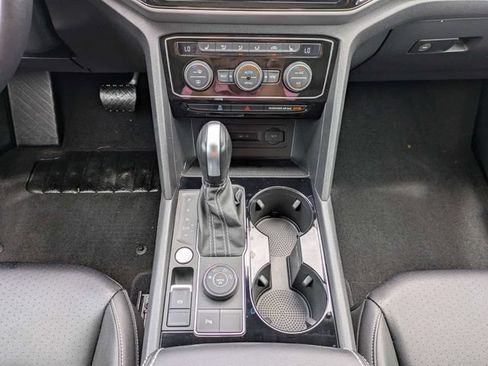 Certified 2023 Volkswagen Atlas SEL AWD/4WD image 19