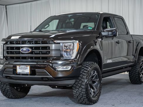 Used 2021 Ford F150 Lariat w/ Equipment Group 502A High AWD/4WD image 3