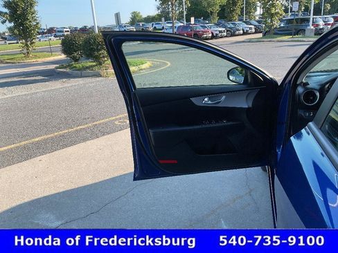 Used 2023 Kia Forte LXS w/ LXS Technology Package FWD image 15