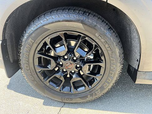 Certified 2025 Nissan Armada PRO-4X w/ Pro-4X Premium Package AWD/4WD image 11