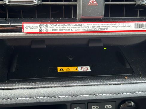 Used 2025 Toyota Highlander Platinum AWD/4WD image 38