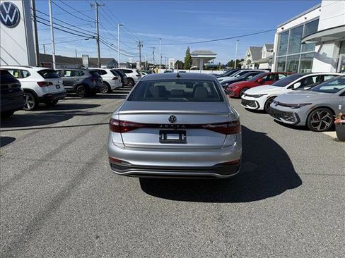 New 2026 Volkswagen Jetta Sport FWD image 5
