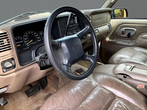 Used 1999 Chevrolet Tahoe Z71 w/ Comfort & Security Pkg AWD/4WD image 13