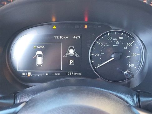Used 2024 Nissan Kicks SR w/ SR Premium Package image 10