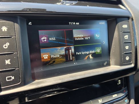 Used 2017 Jaguar F-PACE Premium AWD/4WD image 42