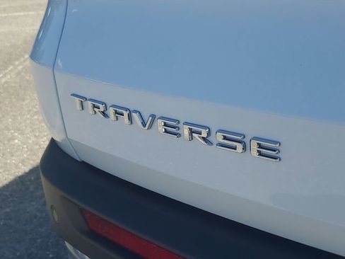 New 2025 Chevrolet Traverse LT w/ Enhanced Driving Package image 6