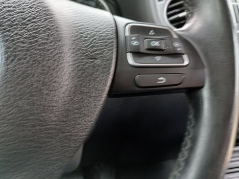 Used 2017 Volkswagen Tiguan S image 26