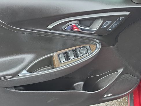 Certified 2017 Chevrolet Malibu Premier w/ Premier Sun and Wheel Package FWD image 11
