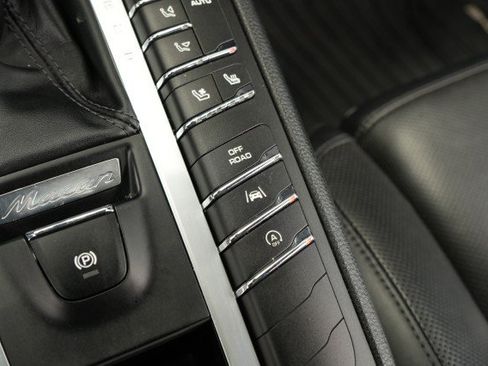 Used 2018 Porsche Macan S AWD/4WD image 44