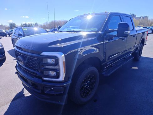 Used 2025 Ford F350 Lariat w/ Lariat Ultimate Package AWD/4WD image 2