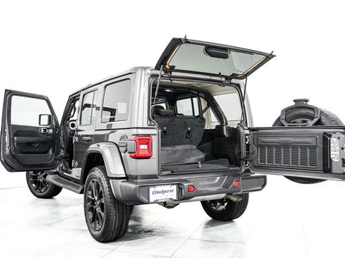 Used 2025 Jeep Wrangler Unlimited Sahara AWD/4WD image 10
