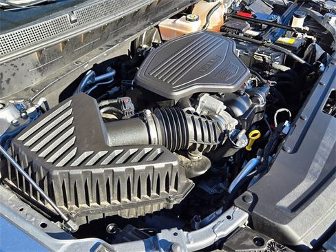 Used 2025 Cadillac XT6 Premium Luxury image 25