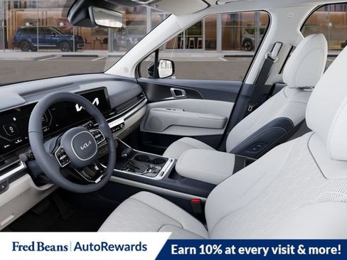 New 2025 Kia Carnival SX image 18