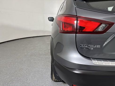 Used 2018 Nissan Rogue Sport SV w/ SV All-Weather Package image 30