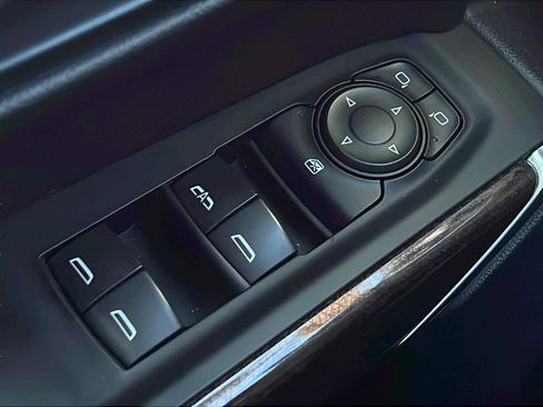 Used 2020 Chevrolet Silverado 1500 LT Trail Boss AWD/4WD image 18