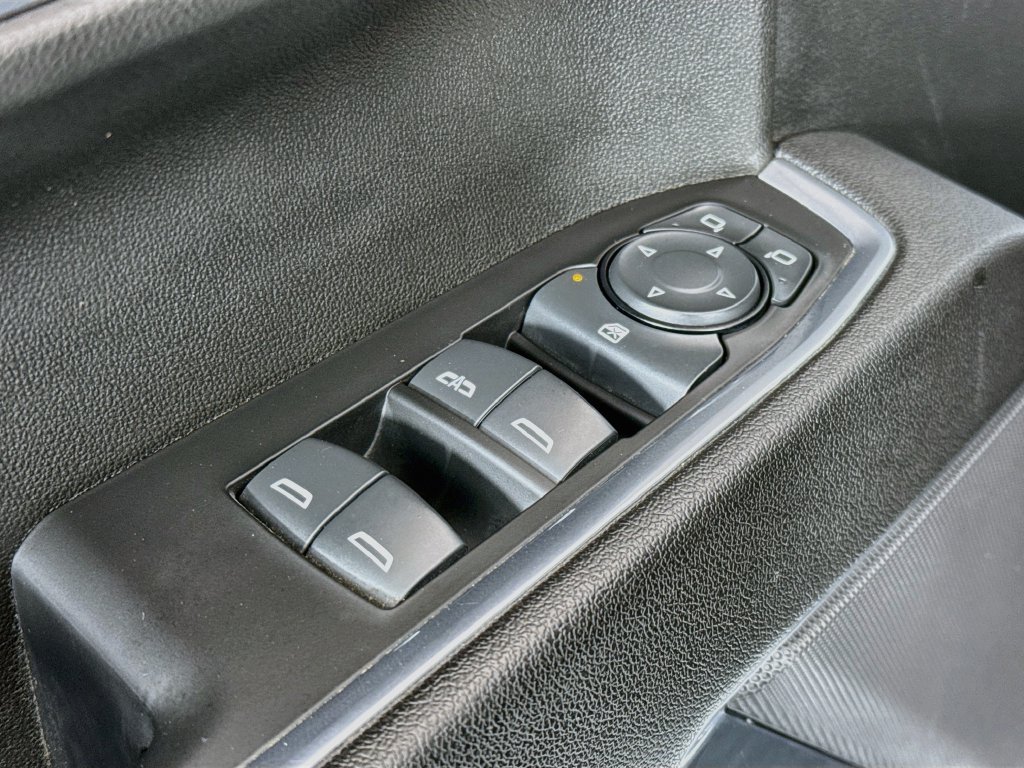 Used 2023 GMC Sierra 1500 SLE AWD/4WD image 18
