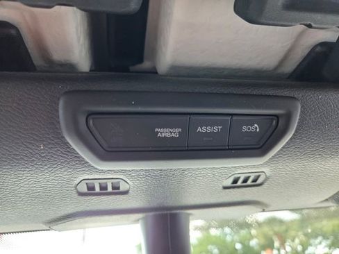 Used 2022 Jeep Wrangler Unlimited Rubicon w/ LED Lighting Group AWD/4WD image 32