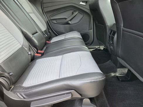 Used 2019 Ford Escape SE FWD image 27