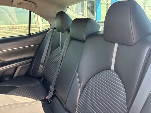 Used 2021 Toyota Camry SE w/ Convenience Package FWD image 31
