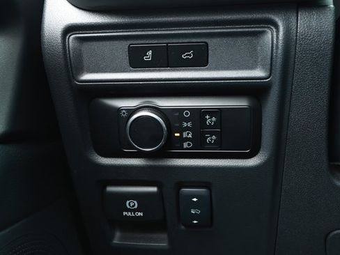 Used 2024 Ford Expedition XLT RWD image 15