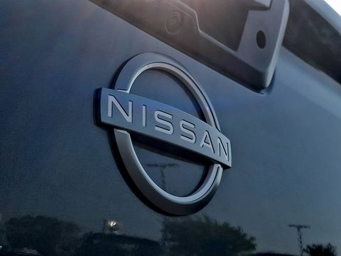 Used 2023 Nissan Frontier SV w/ SV Convenience Package RWD image 28