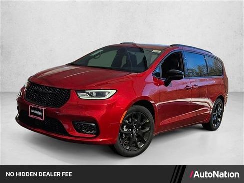 New 2026 Chrysler Pacifica Select w/ S Appearance Package FWD image 1