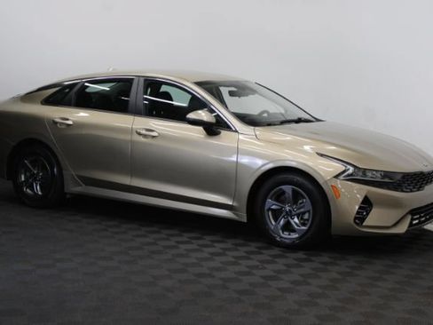 Used 2021 Kia K5 LXS FWD image 3