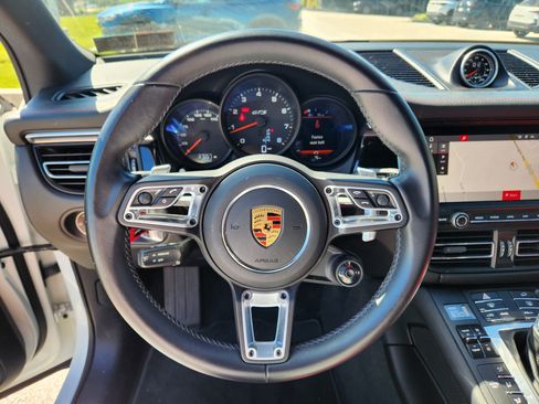 Used 2021 Porsche Macan GTS AWD/4WD image 18