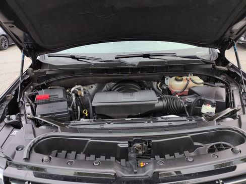 Used 2022 Chevrolet Suburban RST w/ Luxury Package AWD/4WD image 32