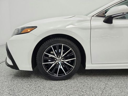 Used 2023 Toyota Camry SE w/ Convenience Package FWD image 22