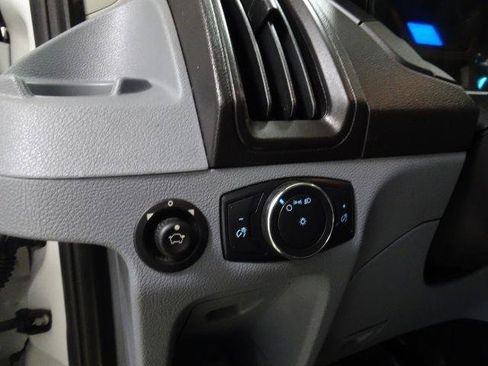 Used 2019 Ford Transit 250 148 Medium Roof RWD image 22