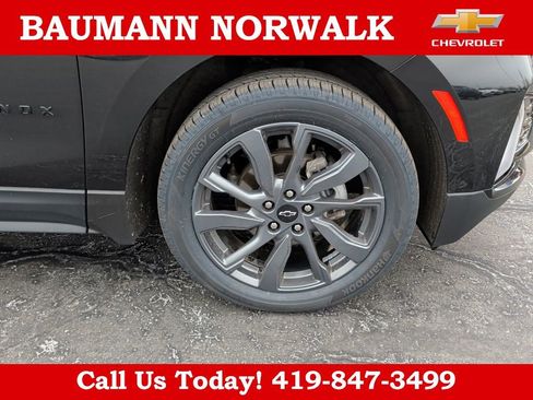 Used 2022 Chevrolet Equinox RS w/ RS Leather Package image 11