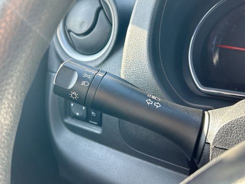 Used 2015 Nissan Versa Note S FWD image 25