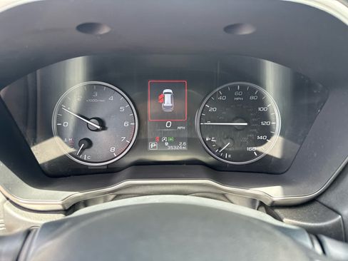 Used 2024 Subaru Outback Limited AWD/4WD image 15