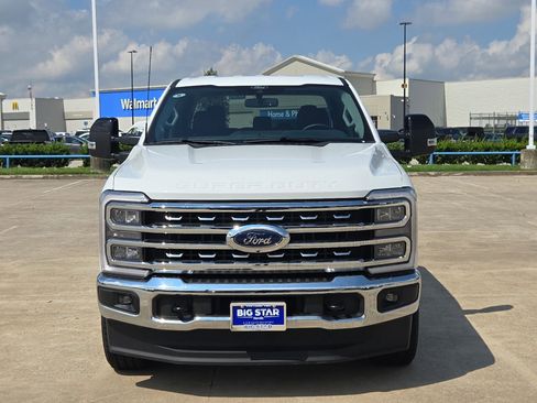 Used 2025 Ford F250 Lariat AWD/4WD image 9