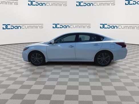 Used 2018 Nissan Altima 2.5 SR w/ SR Special Edition image 6