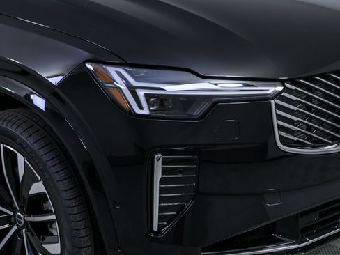 New 2026 Volvo XC90 T8 Plus w/ Protection Package AWD/4WD image 39