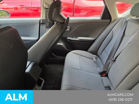 Used 2025 Kia K4 FWD image 27