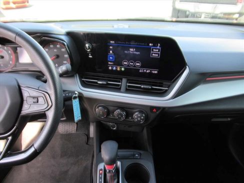 Certified 2024 Chevrolet Trax RS w/ Driver Confidence Package image 19