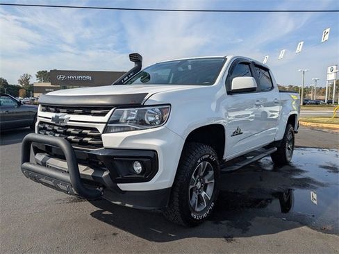 Used 2021 Chevrolet Colorado LT image 9