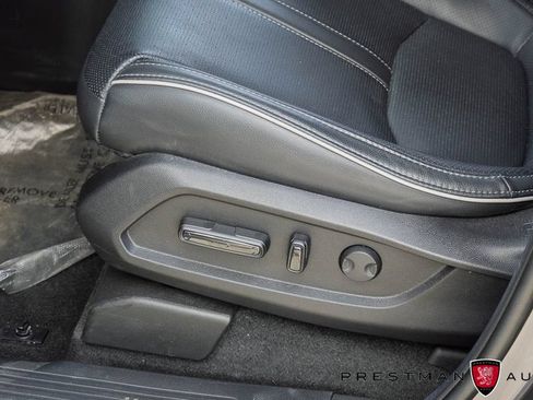 Used 2025 Honda Pilot Elite image 24