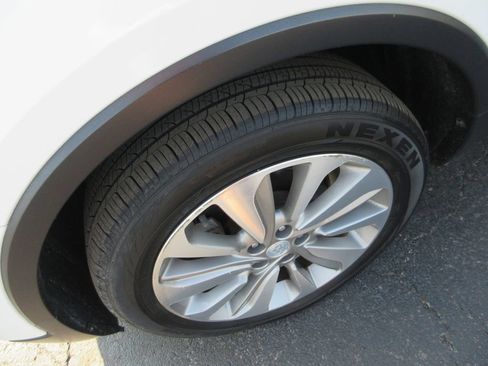 Certified 2019 Buick Encore Preferred FWD image 14